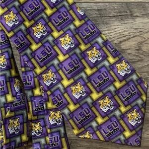Eagles Wings LSU Tigers Tiger Head Neck Tie Purple/Gold 100% Silk